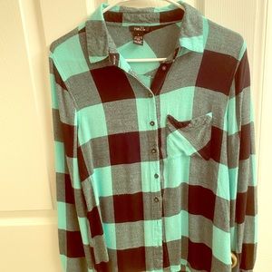 Women’s flannel shirt